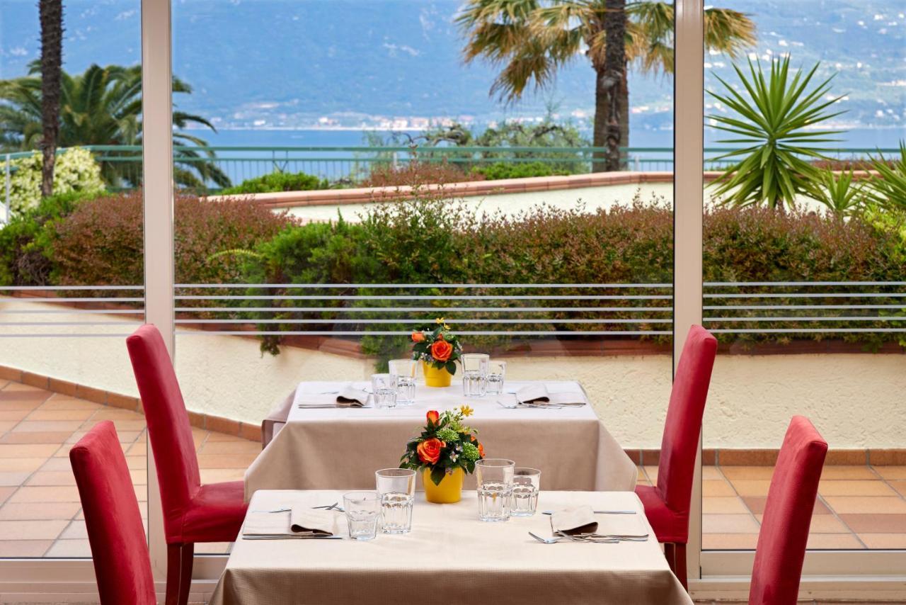 לימונה סול גרדה Hotel Royal Village מראה חיצוני תמונה