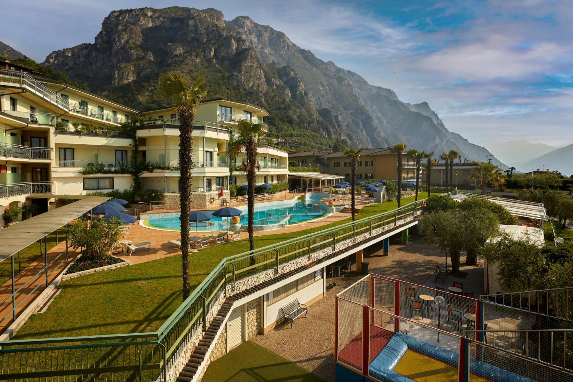 לימונה סול גרדה Hotel Royal Village מראה חיצוני תמונה