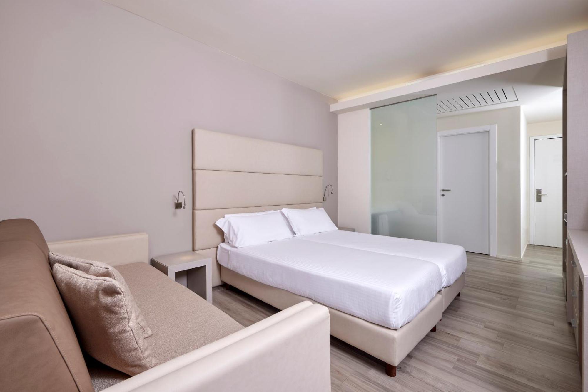 לימונה סול גרדה Hotel Royal Village חדר תמונה