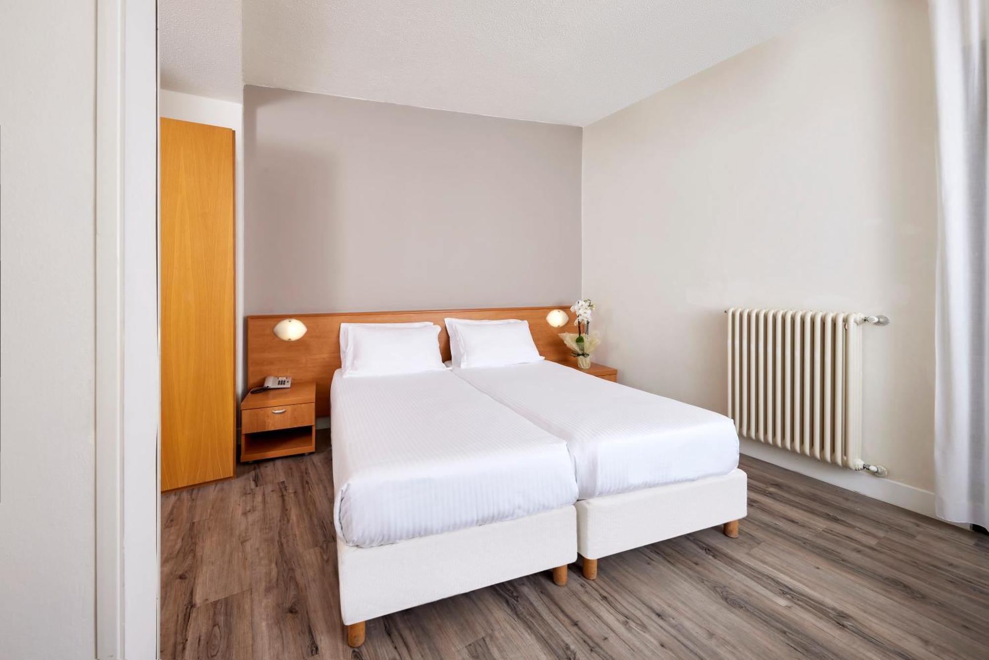 לימונה סול גרדה Hotel Royal Village חדר תמונה