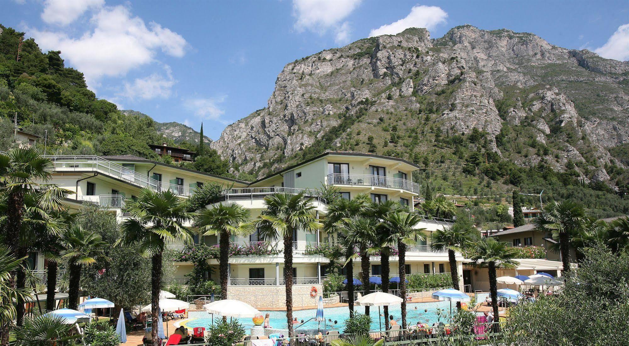 לימונה סול גרדה Hotel Royal Village מראה חיצוני תמונה