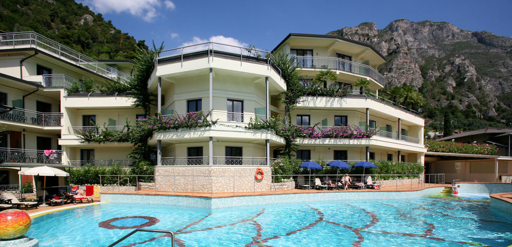 לימונה סול גרדה Hotel Royal Village מראה חיצוני תמונה
